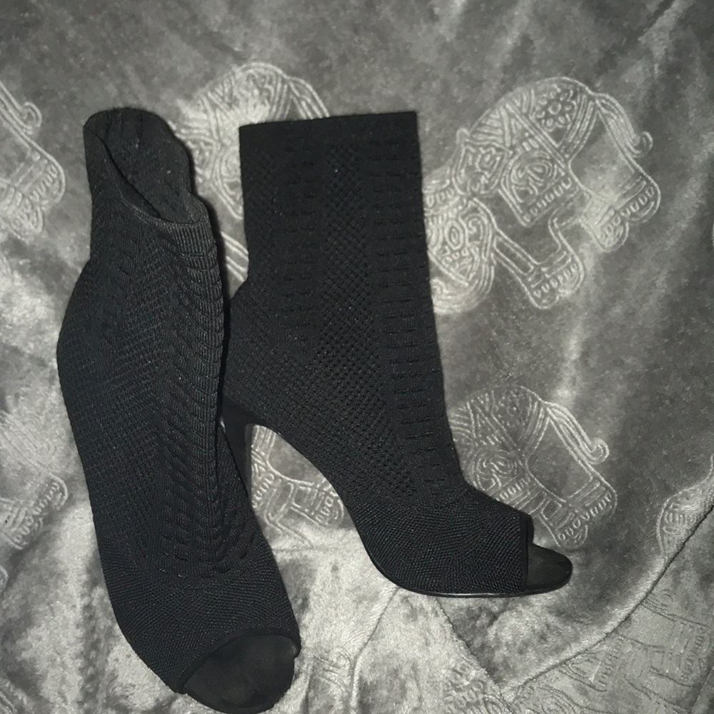NEW : Heeled open toe spring bootie